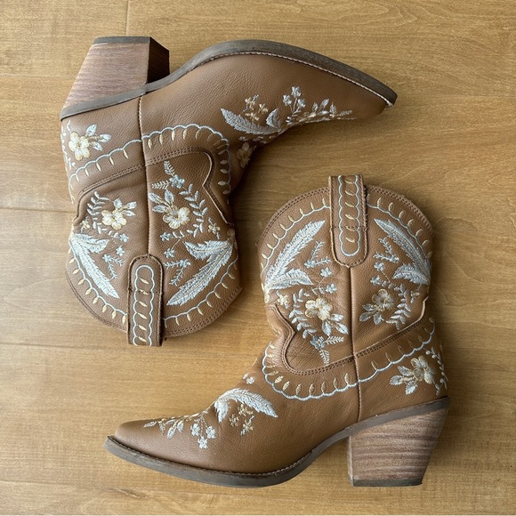 Dingo Primrose Leather Bootie, Brown Embroidered Floral Western Boots, Size 8.5 - Picture 9 of 16